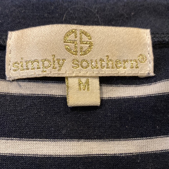 NWOT NEVER WORN WOMENS SZ M SIMPLY SOUTHERN SEQUINED TOP SHORT SLEEVE - Picture 7 of 7